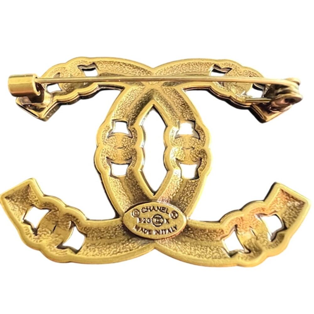 CHANEL Deep Gold Interlocking Multi CC Brooch B23 (CCXX016) - Picture 3 of 3